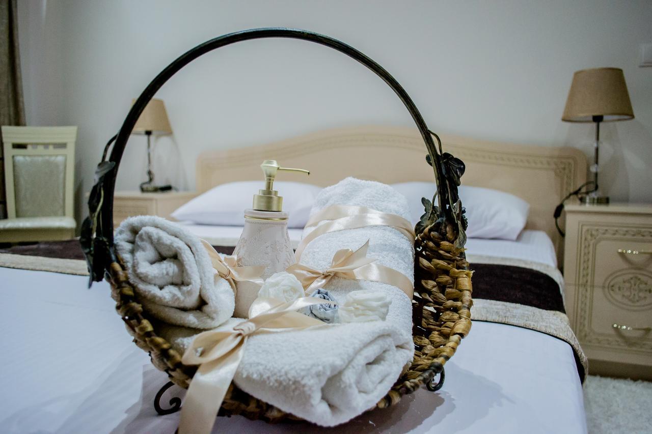 Beauty Complex Hotel แบรฮอฟ ภายนอก รูปภาพ
