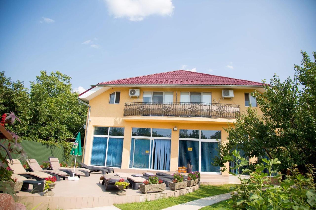 Beauty Complex Hotel แบรฮอฟ ภายนอก รูปภาพ